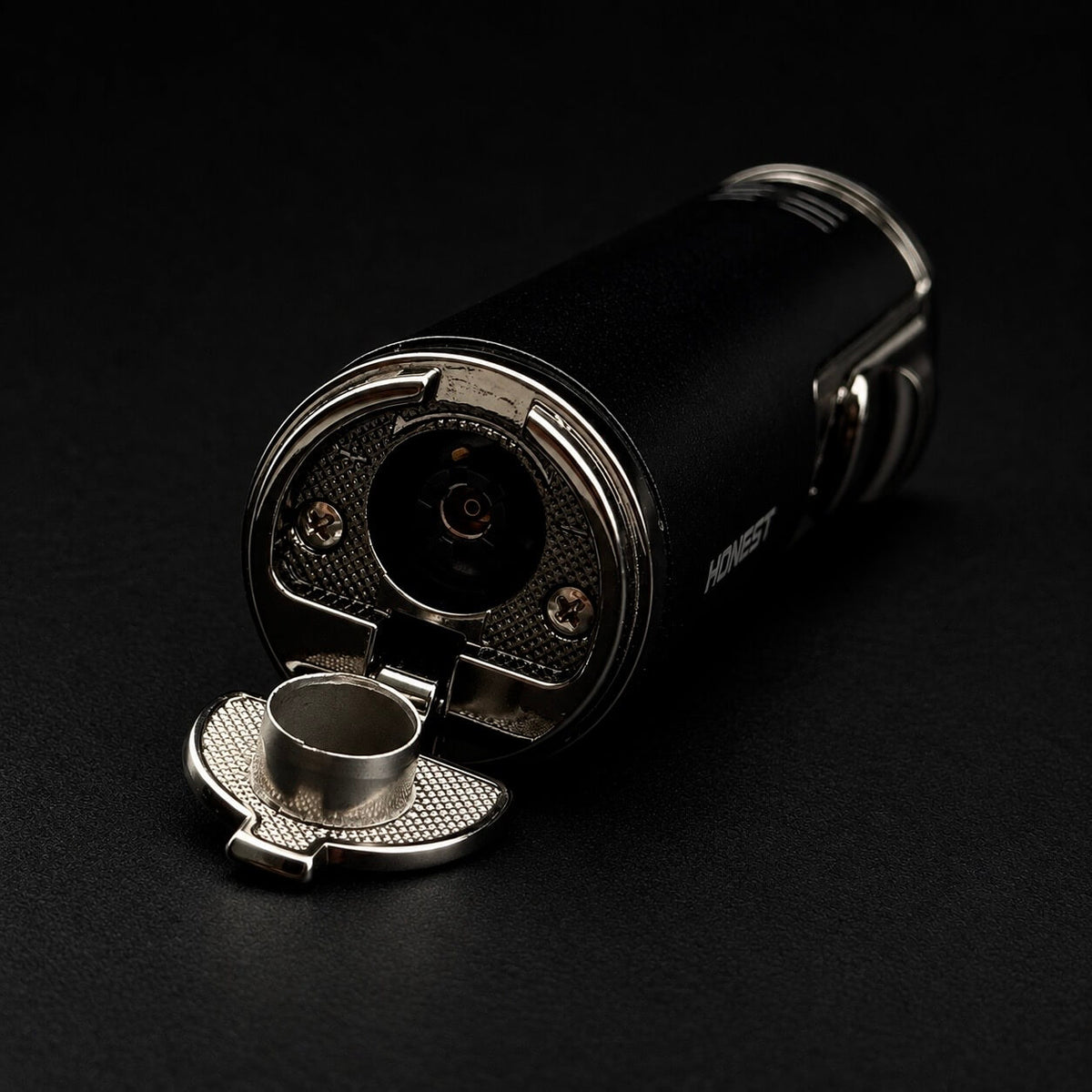 HONEST Noir Sovereign — Quad Jet Cigar Lighter