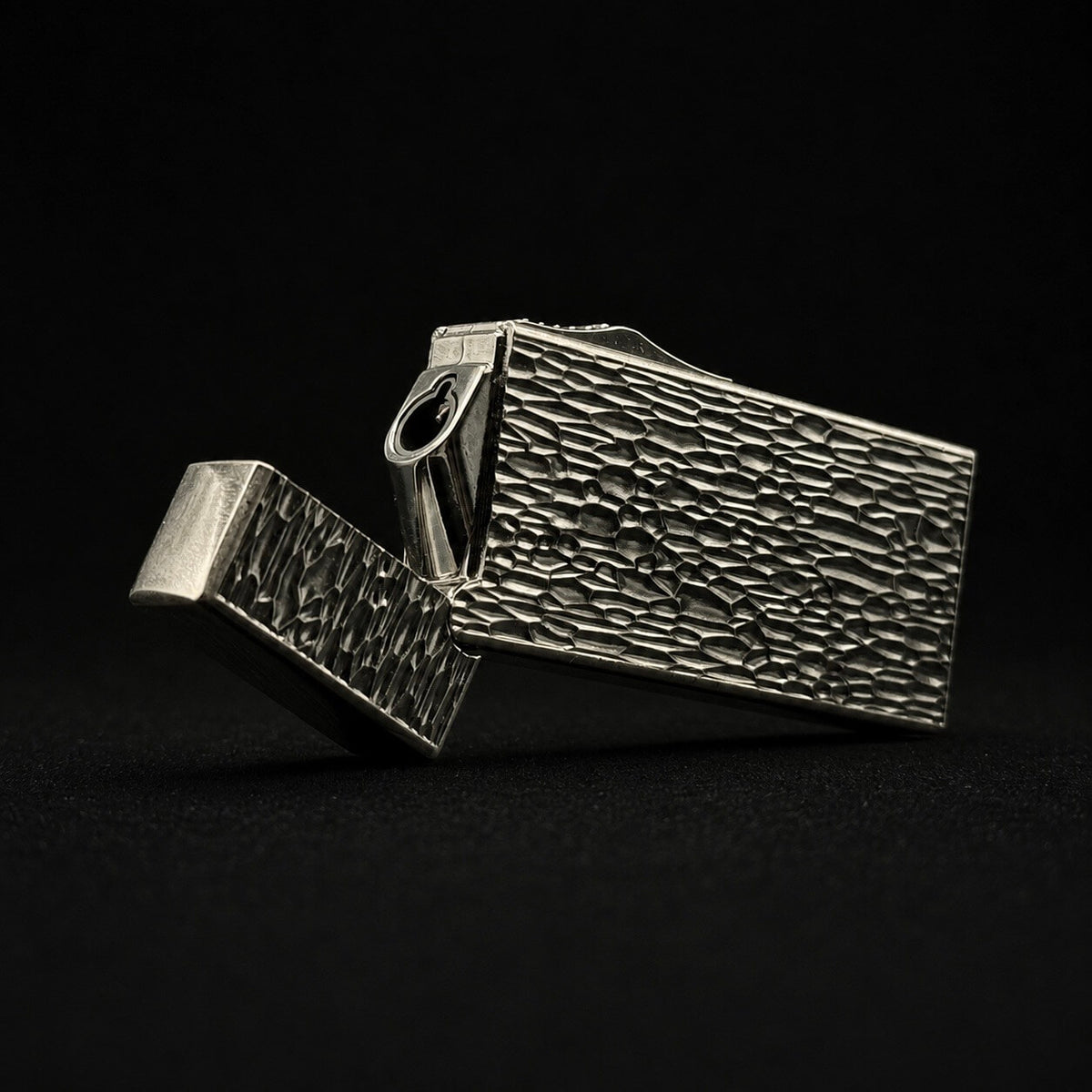 Noir Ember – Luxury Torch Lighter