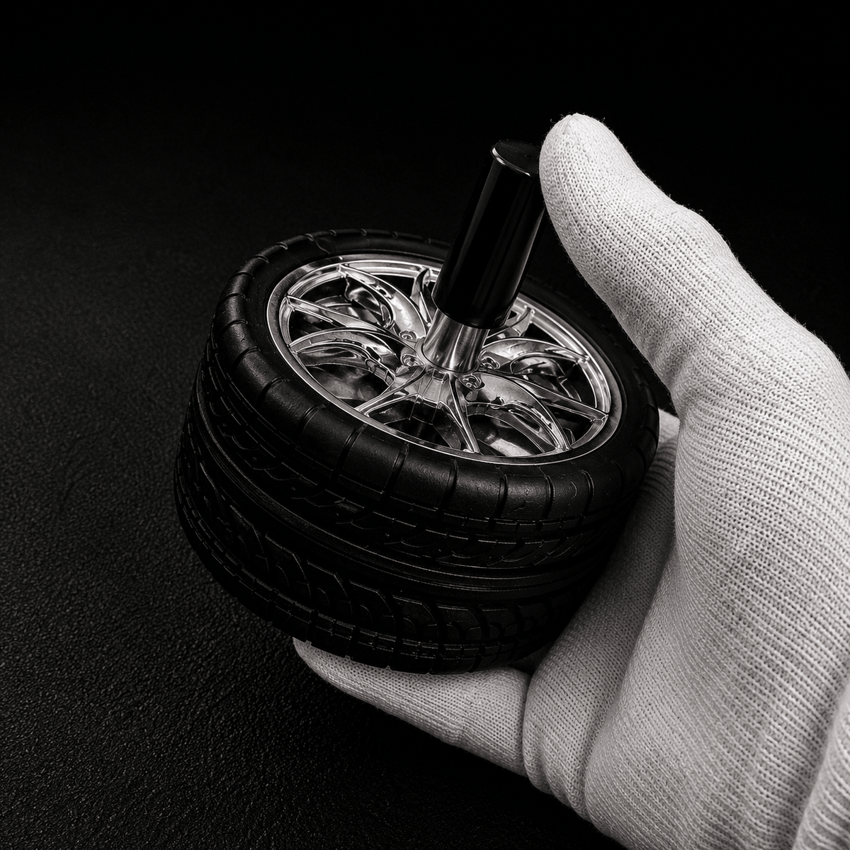 YURASIKU Car Tire Ashtray